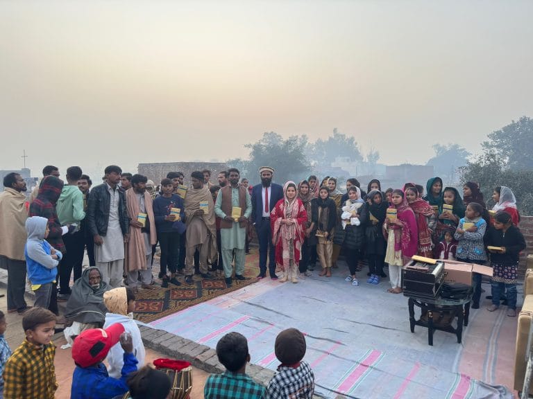 Free Urdu Bibles for Pakistan