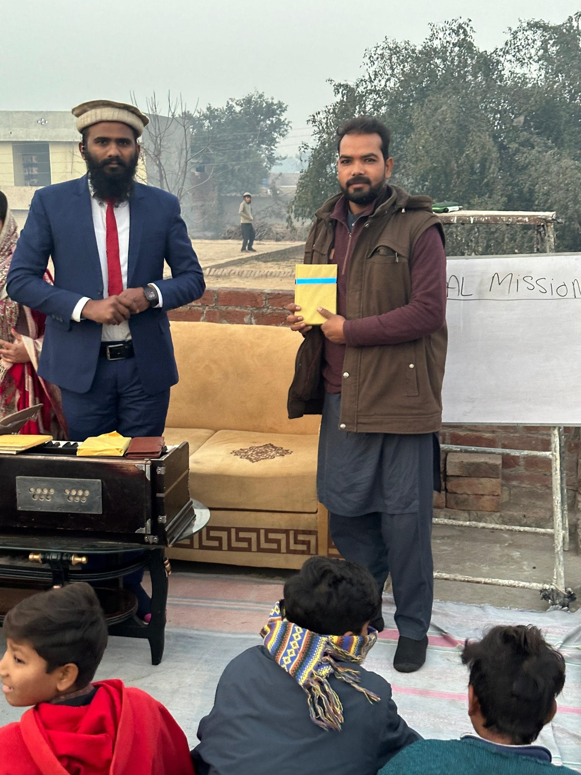 Free Urdu Bibles Independent Church (1)