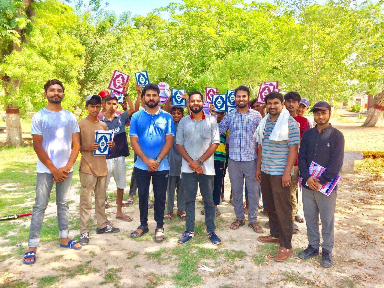 free-bible-distribution-in-pakistan